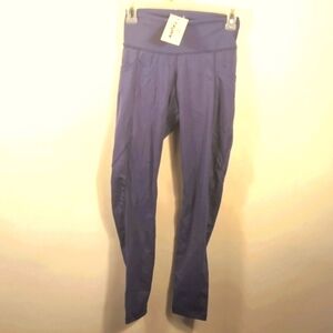 Women's Butt Lifting Yoga Pants Size Small NWT 7/8 Leggings with Pockets